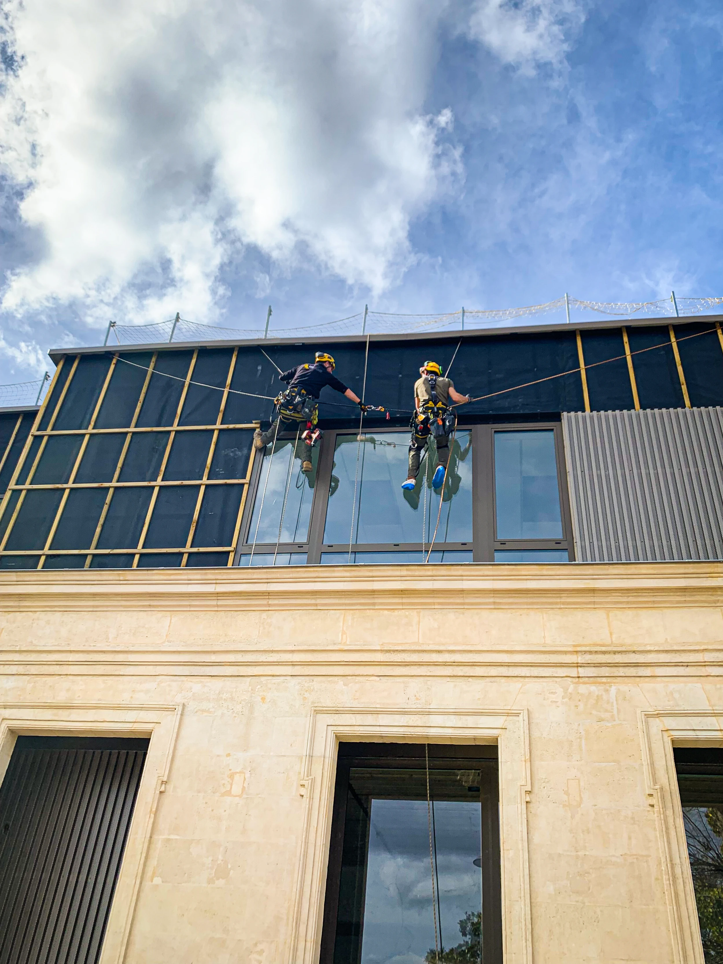 Intervention de cordistes MS Access pour la difficulté n’est pas toujours la hauteur chez TROISEL MERIGNAC à Merignac (bâtiment) – 2